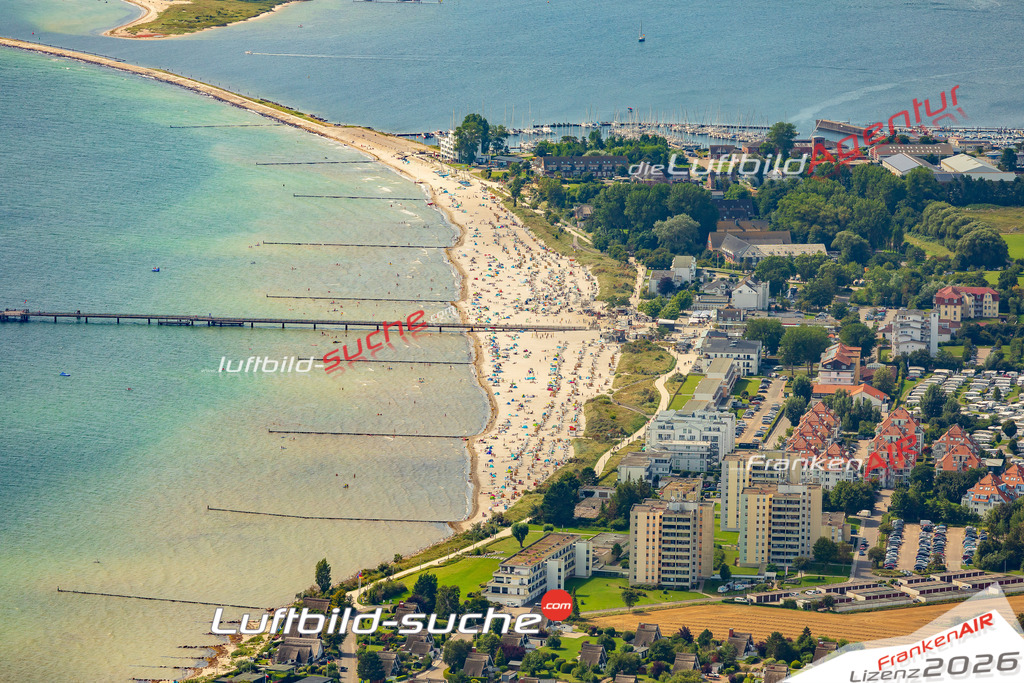 Klassische Luftaufnahme ohne Drohne zeigt:Großenbrode Strand bei Großenbrode - Die Luftbildaufnahme wurde 2025 vom UL-Flugzeug heraus erstellt ( keine Drohnenaufnahme ) - Hochauflösende Luftaufnahme -Nicht vergleichbar mit Google Maps oder Satelittenbilder- Die Geschenkidee !Mit Lizenz und Bildrechte bestellbar