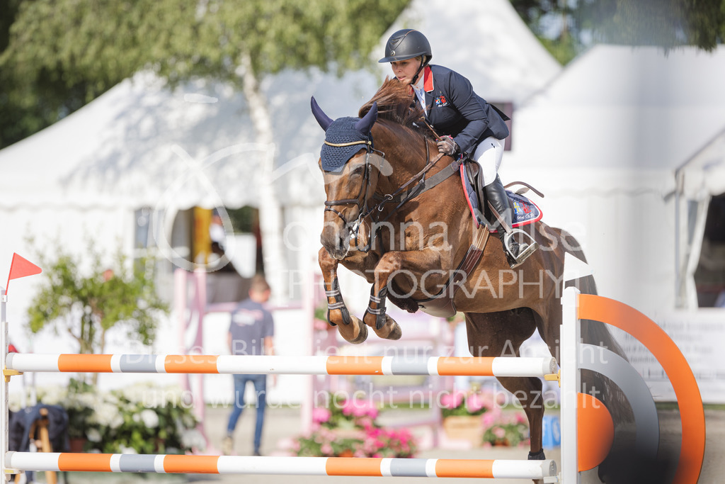 CSI2* - Internationale Springprüfung mit Siegerrunde (1,45 m)  Große / Big Tour | CSI2* - Internationale Springprüfung mit Siegerrunde (1,45 m) 
Große / Big Tour