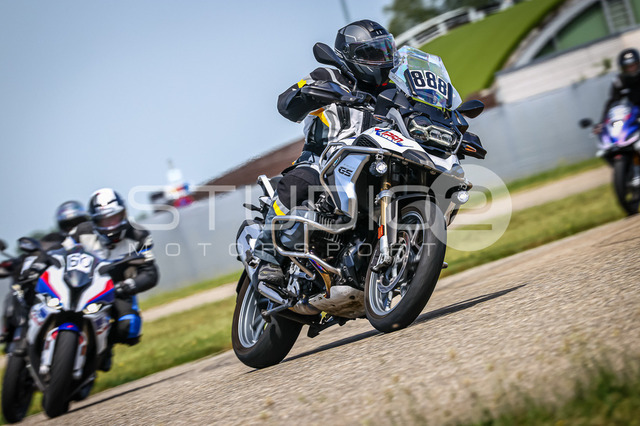 0888-260530DCB-054_888 | Deine Full-Service-Agentur für ✔️Videoproduktionen und ✔️Motorsportfotografie Jetzt Angebot anfragen!