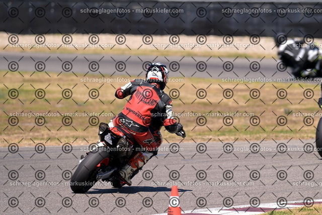 26bt04-1954 | markuskiefer.com - Realisiert mit Pictrs.com