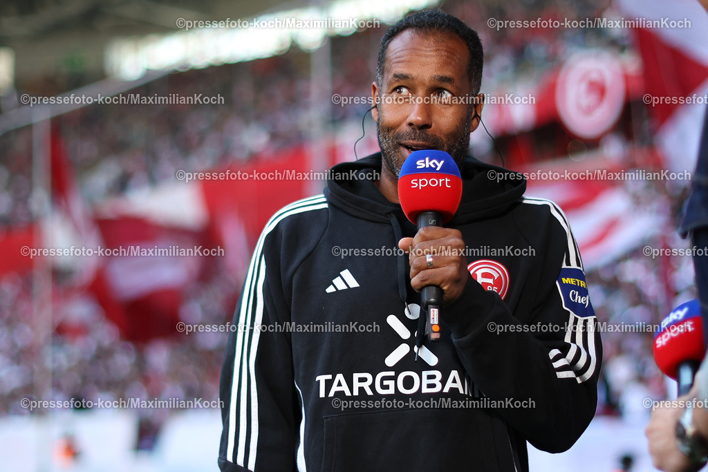Due21092402079 | 21.09.2024, 2. Fußball Bundesliga, Fortuna Düsseldorf - 1. FC Köln, Merkur Spiel-Arena, Saison 2024 2025: Cheftrainer Daniel Thioune (Trainer Fortuna Düsseldorf)DFB regulations prohibit any use of photographs as image sequences and or quasi-video.