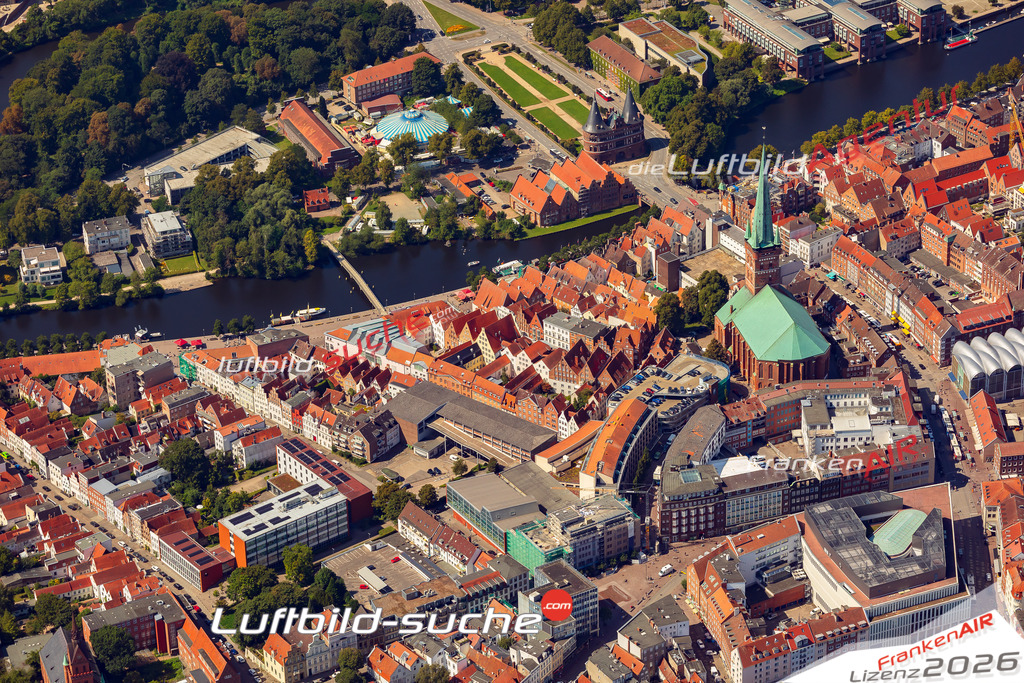 Marlesgrube Lübeck Bild- Das Luftbild wurde 2025 vom UL-Flugzeug heraus erstellt ( keine Drohne bzw. Drohnenaufnahme ) - Hochauflösende Luftaufnahme -Nicht vergleichbar mit Google Maps oder Satelittenbilder- Die Geschenkidee !Mit Lizenz und Bildrechte bestellbar - CC