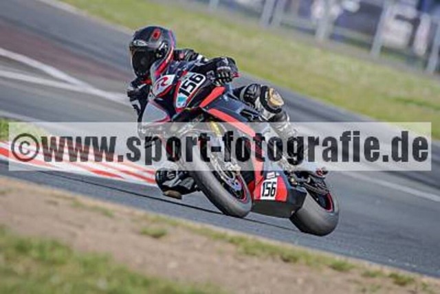 spof3296 | Professionelle Fotos von Sportveranstaltungen, aber auch Hochzeiten und anderen Events. - Realisiert mit Pictrs.com