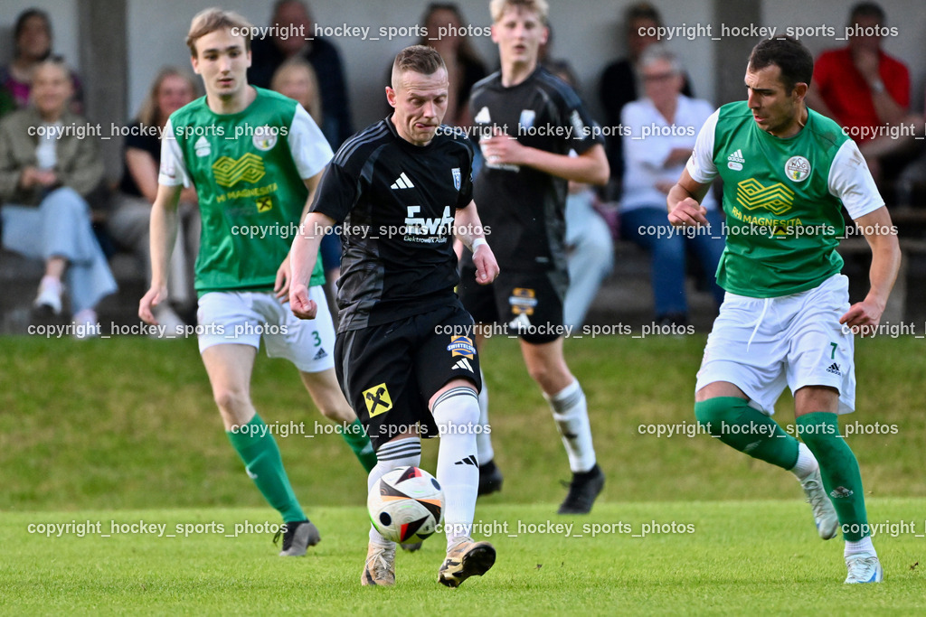 WSG Radenthein vs. URC Thal Assling | #72 Jasmin Dindic URC Thal Assling, #3 Kilian Linus Ambrosch WSG Radenthein, #7 Miljan Urosevic WSG Radenthein, WSG Radenthein vs. URC Thal Assling, WSG Radenthein vs. URC Thal Assling am 30.05.2025 in Radenthein (Sportplatz Radenthein), Austria, (Photo by Bernd Stefan)