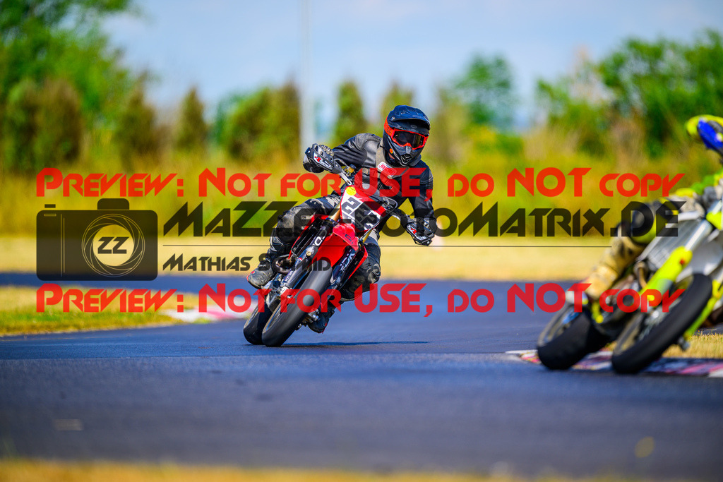 MaZZes_Fotomatrix_20250704_6007705_5138 | GELB