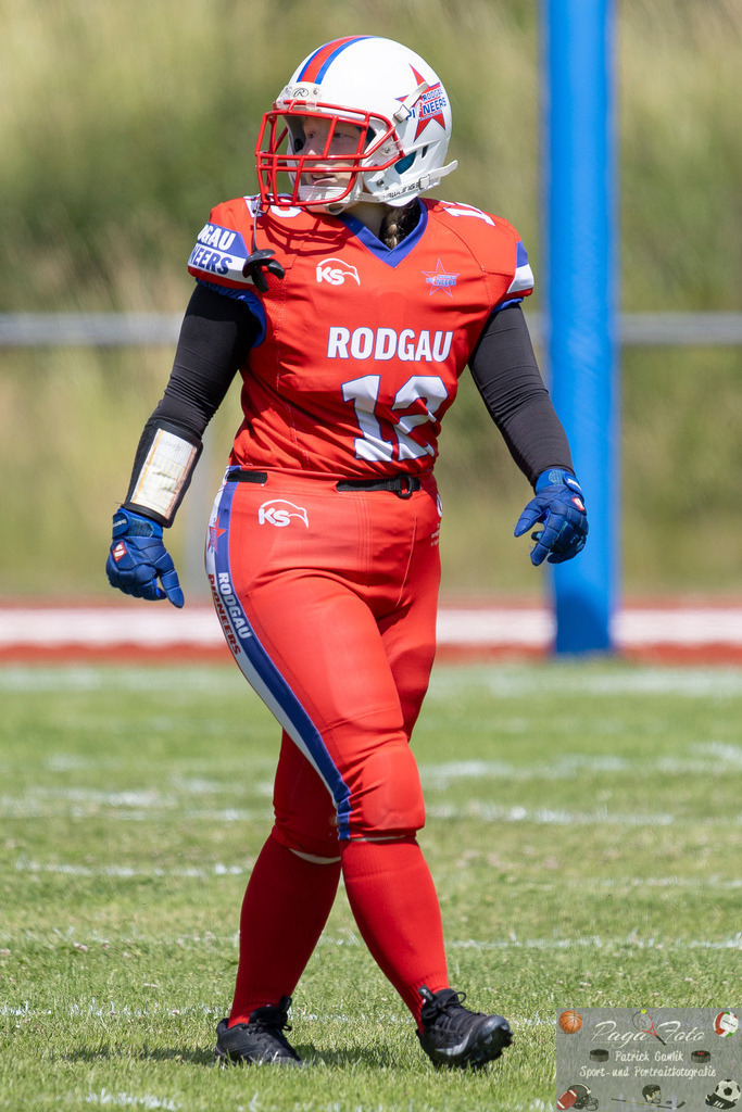 GFLW 1: German Football League Women 1: Rodgau Pioneers Ladies - Stuttgart Scorpions Sisters, 07.06.2026 | Stella Sigourney Caps (geb. Bargon) (Rodgau Pioneers Ladies #12), Freisteller, Portrait / Porträt, Rodgau Pioneers Ladies - Stuttgart Scorpions Sisters, Rodgau, Maingau-Energie-Stadion "Am Weichsee", 7.6.2026 - Realisiert mit Pictrs.com