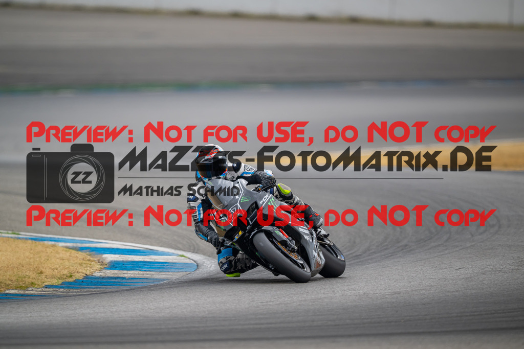 MaZZes-Fotomatrix-20260809-579494 | R1
