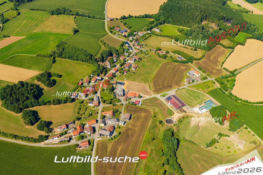 Luftaufnahme  Hannesried  Tiefenbach Das Luftbild wurde 2025 vom UL-Flugzeug heraus erstellt ( keine Drohne ) - Hochauflösende Luftaufnahme -Nicht vergleichbar mit Google Maps oder Satelittenbilder- Die Geschenkidee !Mit Lizenz und Bildrechte bestellbar