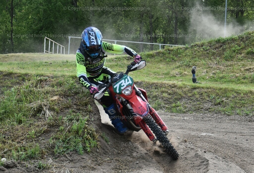 DSC_0050 (2) | Sportfotografie , Motorsport, Motoross, Reitsport, Mointainbike, Enduro,
Landschaft , Outdoor, Eventfotografie, Landschaft, Bilder online bestellen - Realisiert mit Pictrs.com