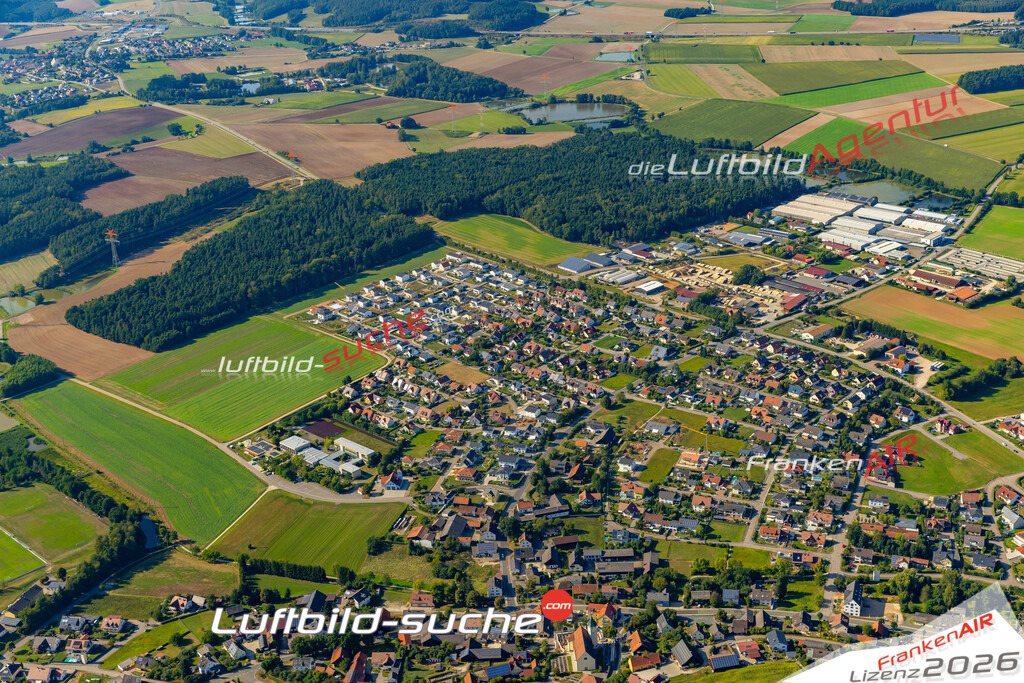 Das Luftbild zeigt :  Schmidgaden - Die Luftaufnahme wurde 2024 vom UL-Flugzeug aus erstellt ( keine Drohne ) - Hochauflösende Luftaufnahme - Für grossformatige Ausdrucke geeignet. Die Geschenkidee !Mit Lizenz und Bildrechte bestellbar