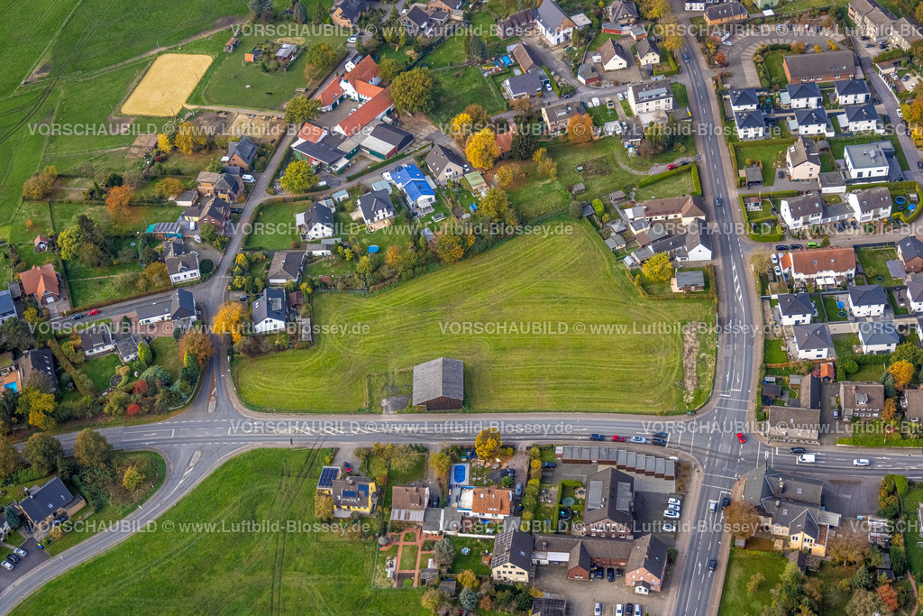 Bergkamen221013374 | Luftbild, Mühlenstraße Ecke Lünener Straße, Scheune, geplantes Regenrückhaltebecken und Pumpstation, Oberaden, Bergkamen, Ruhrgebiet, Nordrhein-Westfalen, Deutschland