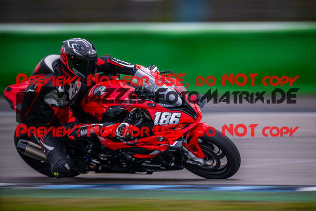 MaZZes_Fotomatrix_20240317_6007705_6242 | Fotograf Mathias Schmid
Sportfotograf,
Eventfotograf,
Hochzeitsfotograf,
Portraitfotograf