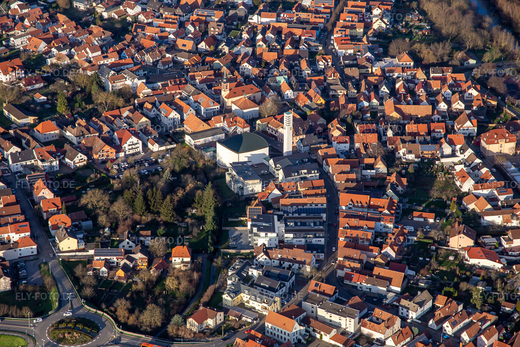 Luftbild: Luitpoldstraße St. Ägidius in Wörth am Rhein im Bundesland Rheinland-Pfalz in Deutschland. Foto: IMG_135753.jpg vom 03.01.2023 durch Werner Riehm/FLY-FOTO.de