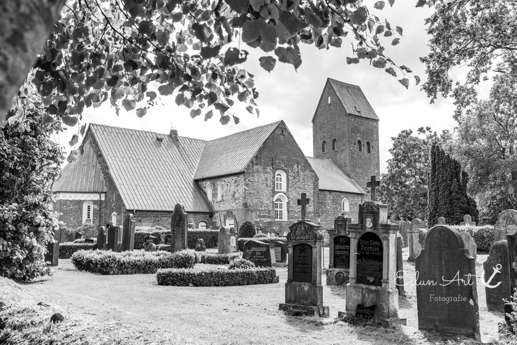 20240605-EAF_1618-2 | Eilun-Art-Fotografie Levke Martens, ihre Fotografin für Immobilien- und Landschaftsfotografie auf Föhr, Föhrer Motive als Poster, Leinwand, hinter Acrylglas oder stelle dir deinen eigenen Monatskalender zusammen, mit nur einem Klick