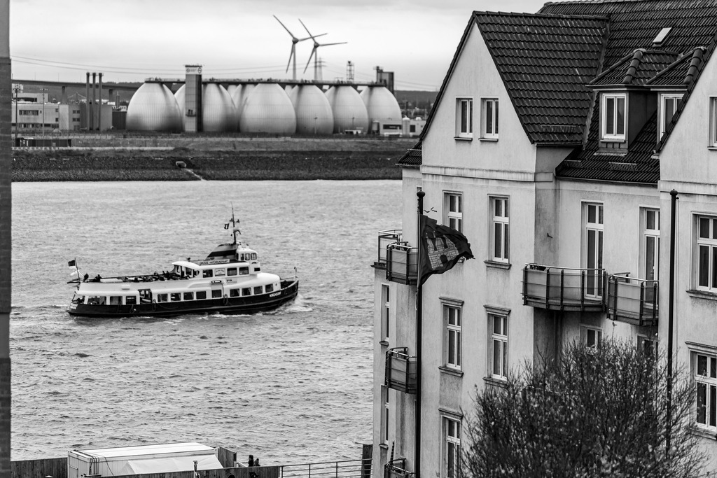 _MSC8830 | Fotografie, Shop, Art, Kunst, Feuer, Schwarzweiß, SW, BW, Black and White, Foto, Hamburg, Hamburger Hafen, Hamburg City, Hafen, Fotokunst, Photoart, Feuer, Feuerfotos, fire, fire photo - Realisiert mit Pictrs.com