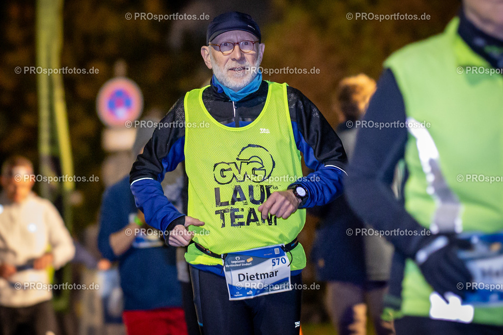 Martinslauf Sindorf 2023 in Kerpen-Sindorf, 09.11.2023 | Impressionen vom Martinslauf Sindorf 2023 am 09.11.2023 in Kerpen-Sindorf (Nordrhein-Westfalen).
