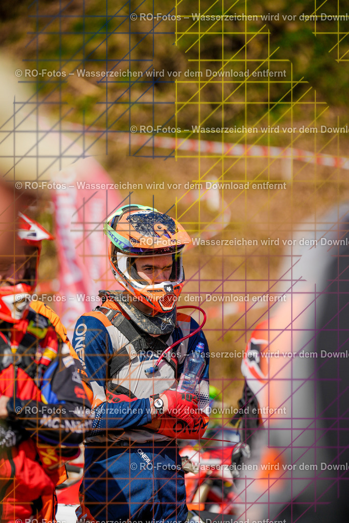 2 Lauf Mernes-23 | Sportfotografie von RO-Fotos: Motorsport, Motocross, Enduro, Laufveranstaltungen und Triathlon. Professionelle Fotos von Sportlern und Events. - Realisiert mit Pictrs.com