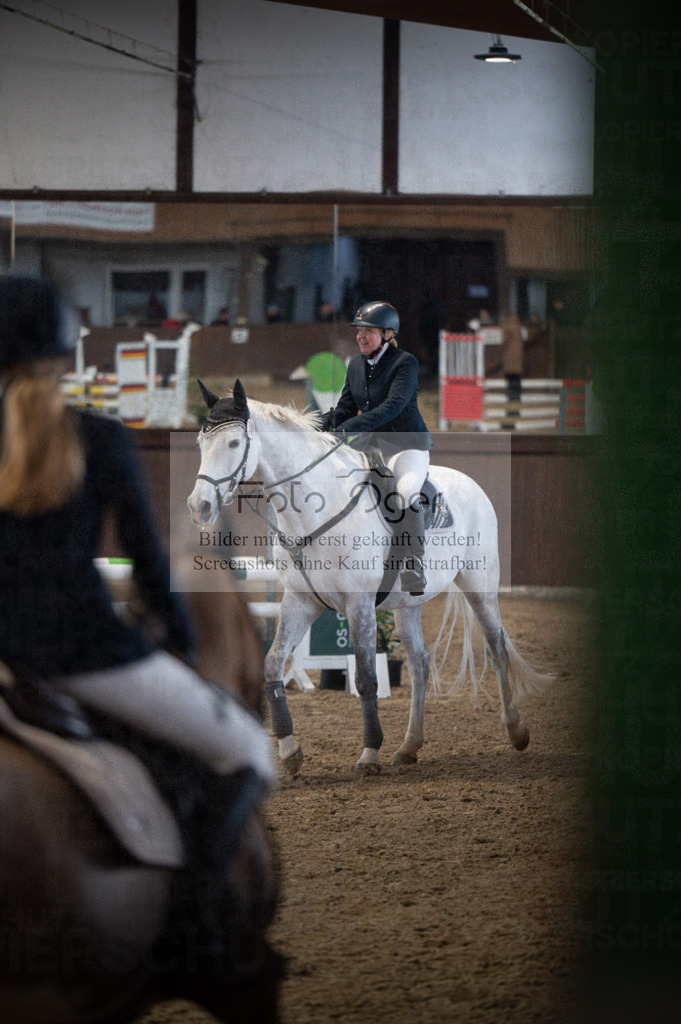 Hallenreittunier Voxtrup 2023 | Entdecke hochwertige Reitturnierfotos von Foto Oger. Professionell, emotional und authentisch – jetzt Lieblingsmomente im Shop bestellen.Deutschlandweite Turnierfotografie. - Realisiert mit Pictrs.com