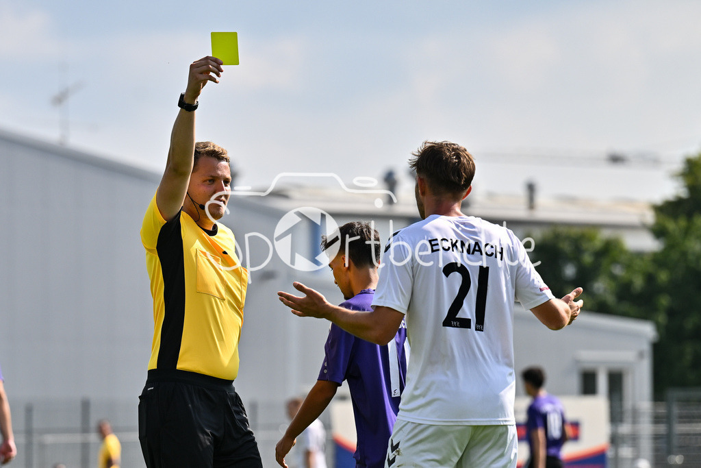 VfL Ecknach - TSV Dinkelscherben | Gelbe Karte Schiedsrichter Fabian HEGENER / Ecknach 21