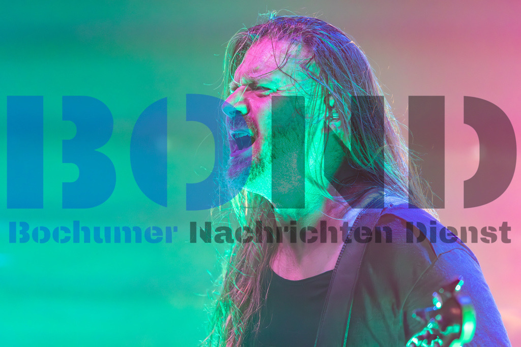 SES_ENEINS20250227-26 | bond - Realisiert mit Pictrs.com