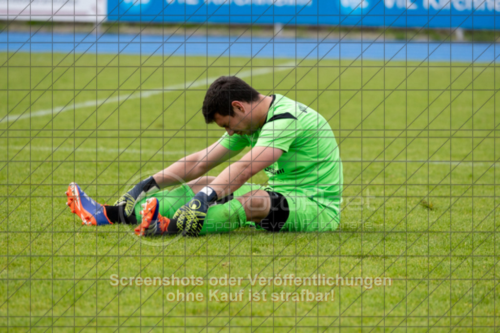 20250529_182538_0211 | #,  VfL Kirchheim (blau) vs. 1.FC Eislingen (weiß), Fußball, Bezirkspokal Finale - Bezirk Neckar/Fils, 2024/2025, Rasenplatz VfL Stadion Kirchheim, Jesinger Straße 105, 73230 Kirchheim, 29.05.2025 - 16:30 Uhr,Foto: PhotoPeet-Sportfotografie/Peter Harich