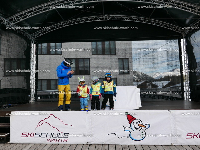 Gruppe Manuel | Photos von der Skischule Warth - Realisiert mit Pictrs.com