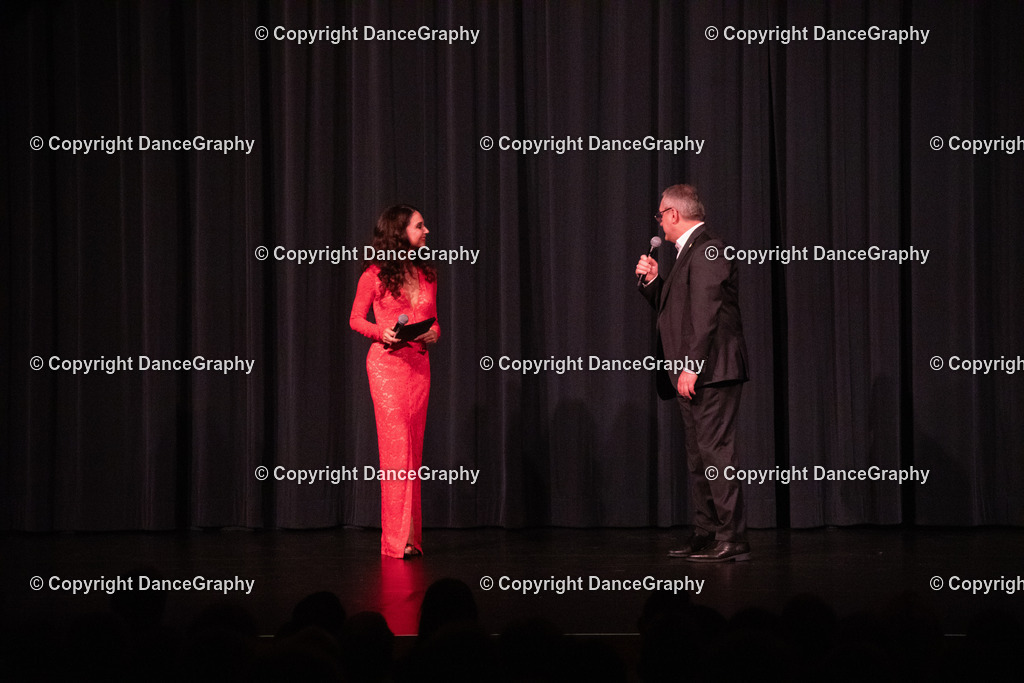 GPHY1440 | DanceGraphy - Realisiert mit Pictrs.com