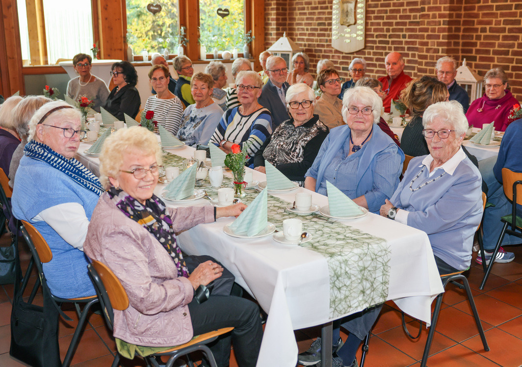 top-top.de-251112-004 | Foto, Video, Fotografie, Videografie, Fotobox, DJ, Discjockey, Musik, Musikbox, Veranstaltung, Photobooth, Amazon, Ebay, Buchtipp, Bestseller, Autor, Verlag, Buch, Wesel, Hamminkeln, NRW, Dinslaken, Rees, Drohne, Hochzeit, Party, Fotobox, Wesel, Fotograf