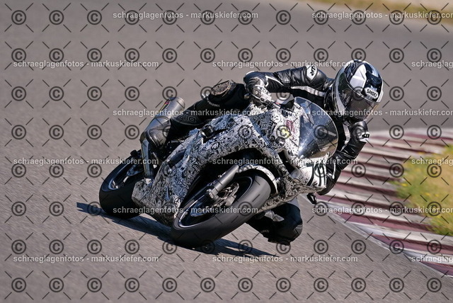 26bt05-0894 | markuskiefer.com - Realisiert mit Pictrs.com