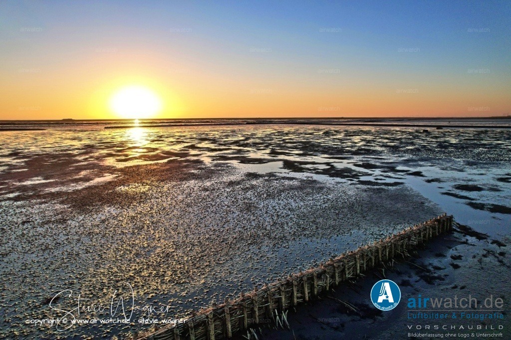 Landgewinnung & Küstenschutz in Nordfriesland | Entdecken Sie atemberaubende Luftbilder und Fotografien auf airwatch.de - Tauchen Sie ein in eine Welt voller faszinierender Aufnahmen aus der Vogelperspektive.