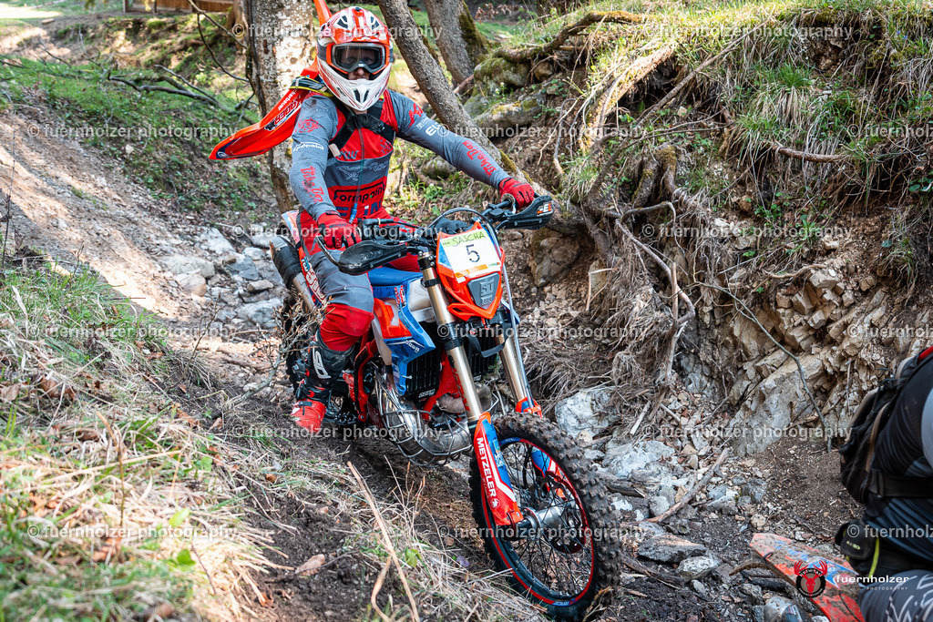 fuernholzer_250501-C1-189 | Fotografische Impressionen von der Red Stag Enduro Extreme by fuernholzer-photography.com. Endurosport in Österreich fotografisch festgehalten von fuernholzer. Auftragsfotografie für Private, Gewerbefotos und Industriefotografie. Eventfotografie, Sportfotografie und Motorsportfotografie. Anbieter von Fotoworkshops, Fototraining, fotografischen Vorträgen und Fotoseminaren.