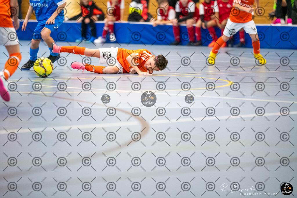 20241201_FCR-Hallenturnier-Ea_RAW-2_022 | Sport und Naturfotografie von Roberto Esposito zeigt echte Momente Bewegung und die Schönheit der Natur. Ausdrucksstarke Bilder schaffen Emotionen.