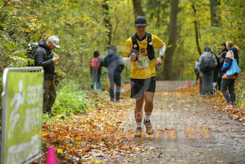 251026_1322_EX1_3274 | Sportfotografie im Rhein-Sieg Kreis, Köln, Bonn, NRW, Rheinland Pfalz, Hessen, etc. Unser Tätigkeitsfeld umfasst den Laufsport vom Volkslauf über den Marathon, Duathlon, Triathon bis zum Ultralauf wie Kölnpfad Ultra oder Schindertrail.