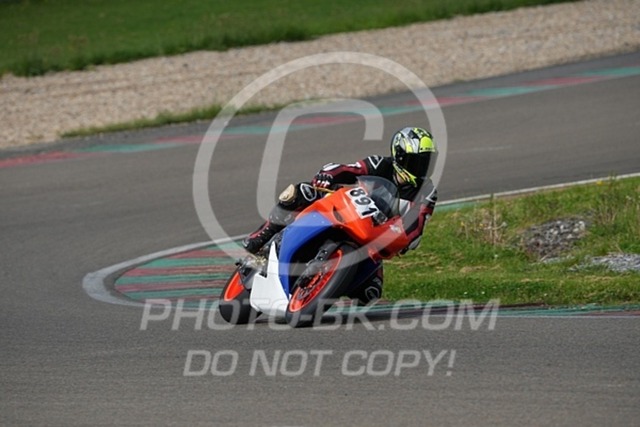 2024_05_13_PBK_14226 | Sportfotografie; SlowMotion; Video; Rennstrecke; Hafeneger; Speer; Racing; RSE; BMW; CBO; Trackday; Motorsportarena; Hockenheimring; Brno; Most; Barcelona; Valencia