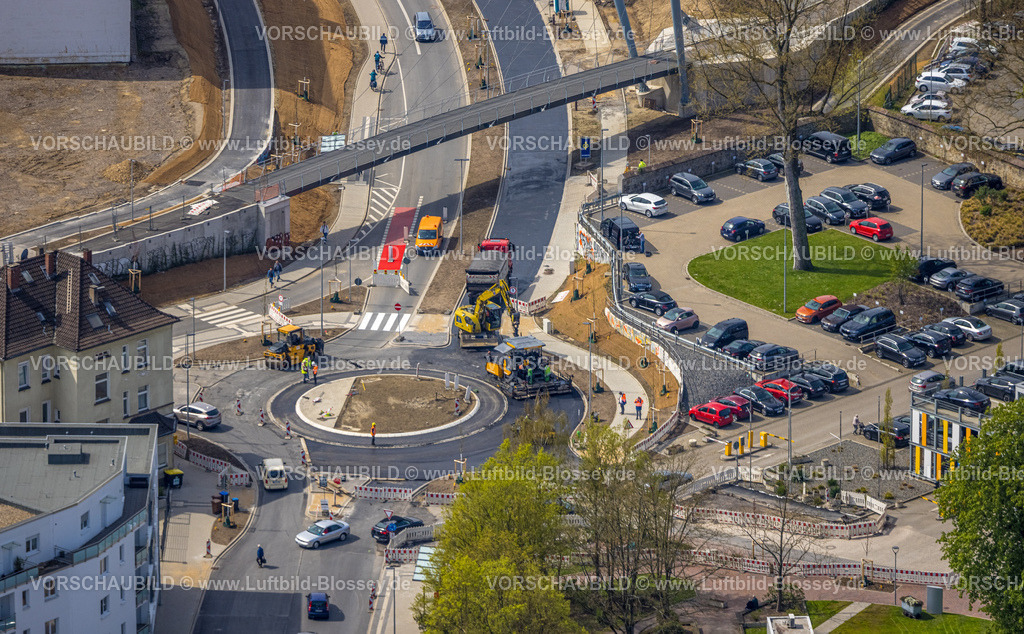 Witten230402362 | Luftbild, Pferdebachstraße Baustelle mit Sanierung, neuer Kreisverkehr, Rheinischer Esel Radwegbrücke, Sonnenschein, Witten, Ruhrgebiet, Nordrhein-Westfalen, Deutschland