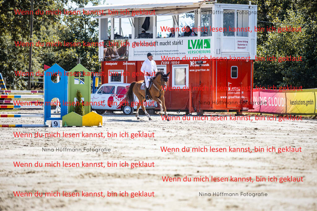 BK1A5396 | Turnierbilder Turnierfotos Nina Hüffmann Turnierfotografie Pferdefotografie Tierzeichnung Haustierzeichnung Pferdezeichnung Hundezeichnung Videograf  - Realisiert mit Pictrs.com