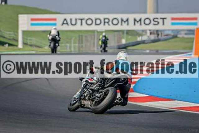 spof0450 | Professionelle Fotos von Sportveranstaltungen, aber auch Hochzeiten und anderen Events. - Realisiert mit Pictrs.com