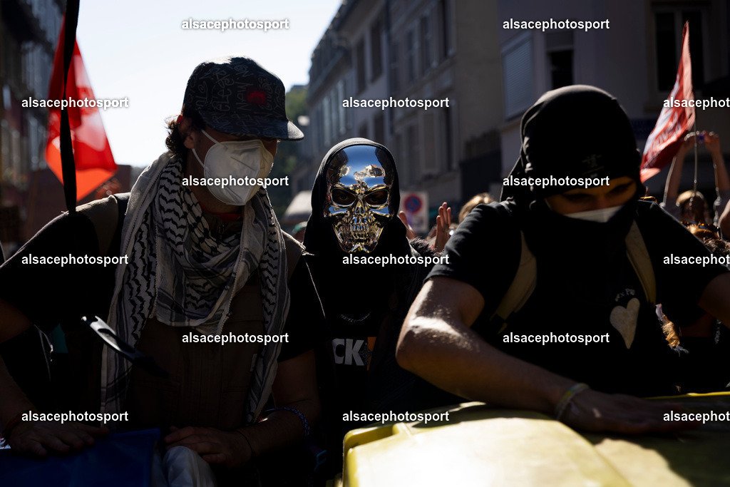_B7A9834 | manifestation de lycéens à Strasbourg, le 6 octobre 2026, dans le cadre d’un mouvement national de protestation contre les conditions d’apprentissage. - Realisiert mit Pictrs.com