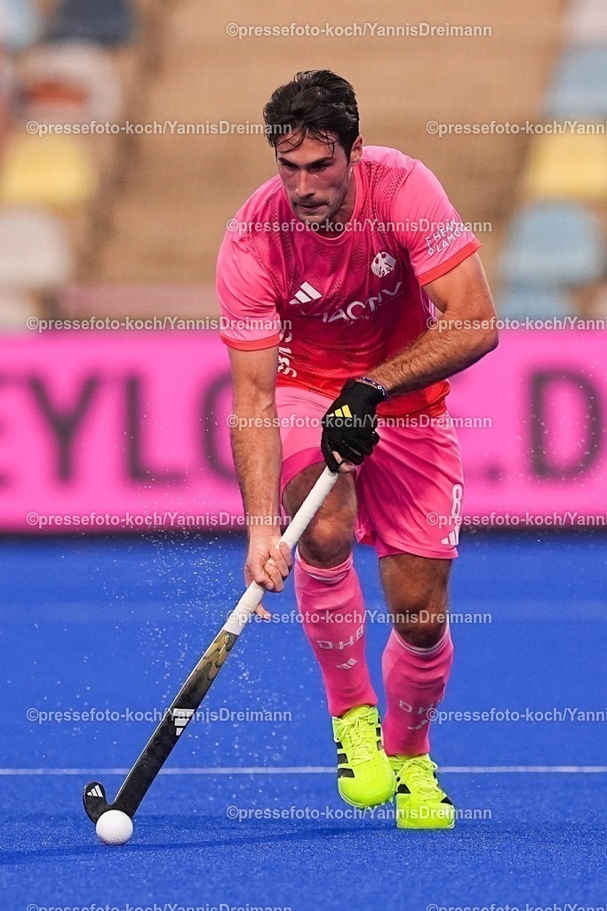 xydrx08082502096 | 08.08.2025, xydrx, Herren EuroHockey Championship 2025, Gruppenphase, Gruppe B, Deutschland - Frankreich, Sparkassenpark Mönchengladbach: Benedikt Schwarzhaupt (Deutsche Feldhockey Nationalmannschaft #8)