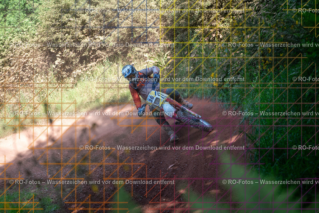Wolfshausen 3 Lauf -791 | Sportfotografie von RO-Fotos: Motorsport, Motocross, Enduro, Laufveranstaltungen und Triathlon. Professionelle Fotos von Sportlern und Events. - Realisiert mit Pictrs.com