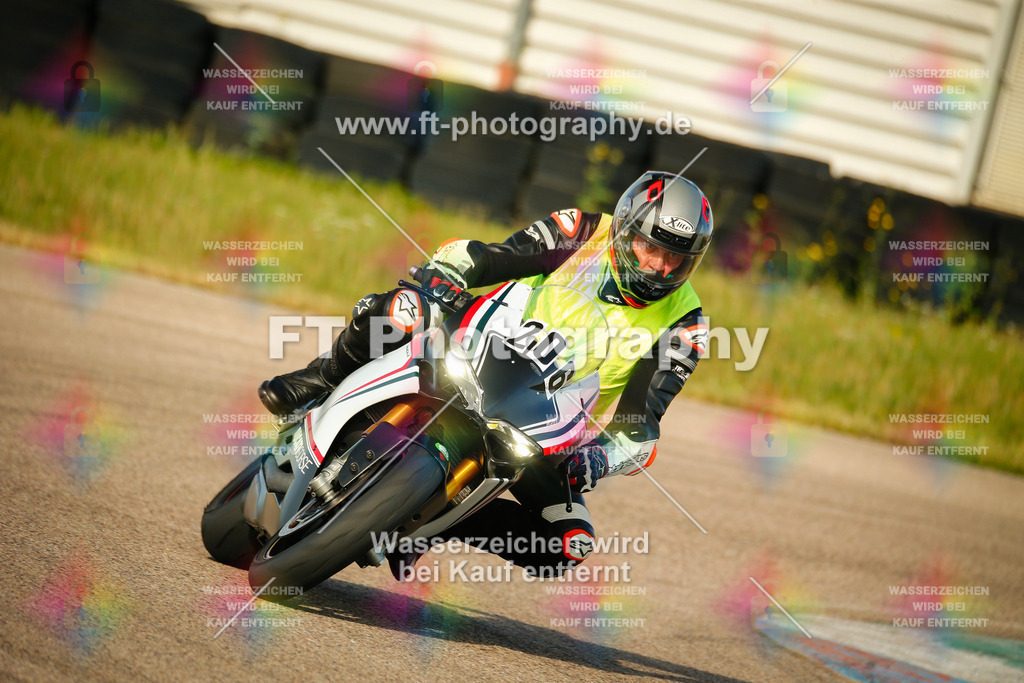 _MOT5498 | Hier findet Ihr Bilder von Touristenfahrten auf der Nürburgring Nordschleife oder von anderen Veranstaltungen die ich besucht habe. Viel Spass beim Durch Schauen 