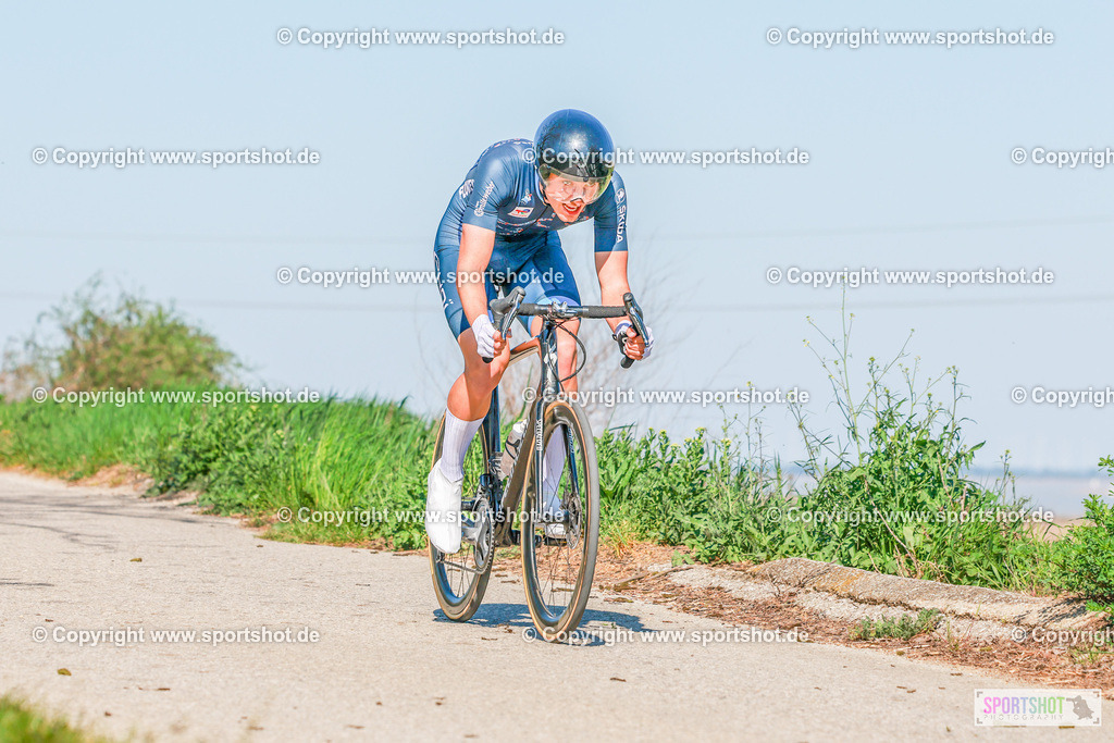 462_AR7_4204 | Neusiedlersee Radmarathon 2026@sportshot_your_pictrs #yourpictures#roadtowm2029 #nrm #neusiedlerseeradmarathon #neusiedlersee #neusiedlerseetourismus #burgenland #mörbisch #nrm26 #burgenlandtourismus #voglundco #poweredbyburgenlandtourismus #radsport #rad #marathon #ucigranfondo #visitburgenland #ucigranfondoworldseries