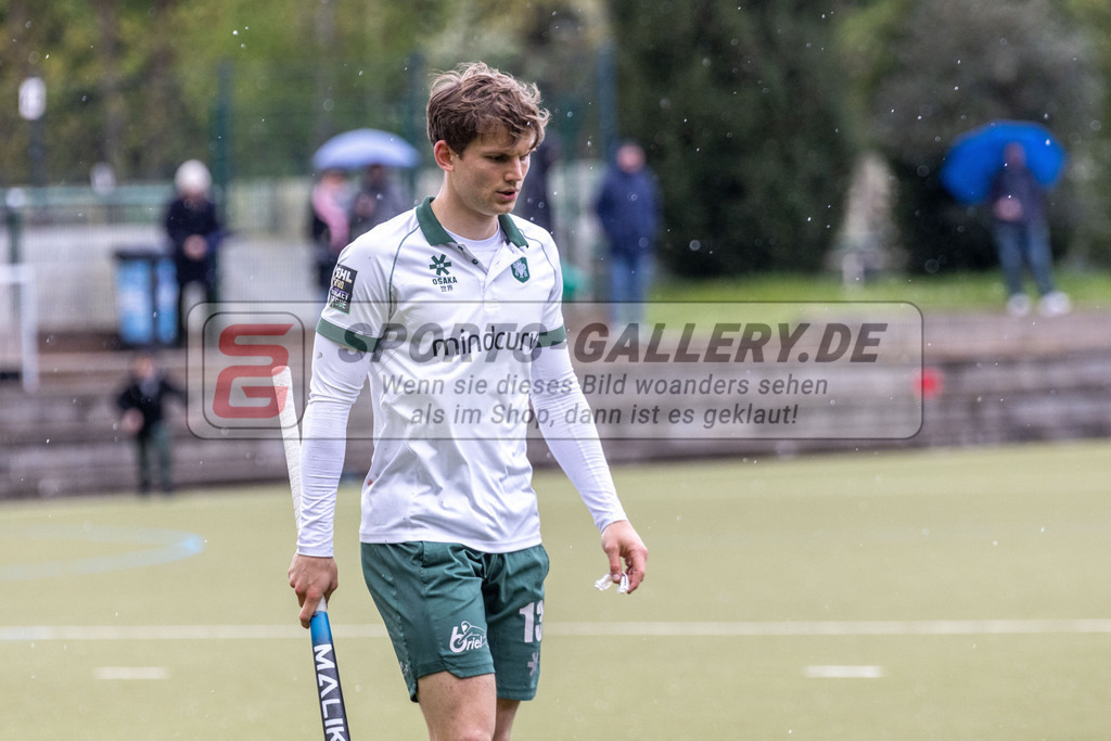 MJ_M_UHTC-HTHC_21.04.2024-15 | Henrik Mertgens (Uhlenhorst Mülheim #13), Uhlenhorst Mülheim - Harvestehuder THC am 21.4.2024 im Waldstadion, Mülheim a. d. Ruhr