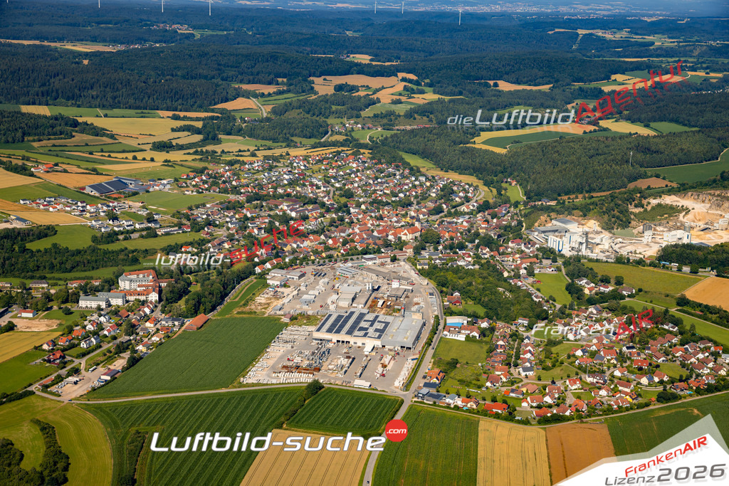 Das Luftbild zeigt :  Lauterhofen - Die Luftaufnahme wurde 2024 vom UL-Flugzeug aus erstellt ( keine Drohne ) - Hochauflösende Luftaufnahme - Für grossformatige Ausdrucke geeignet. Die Geschenkidee !Mit Lizenz und Bildrechte bestellbar