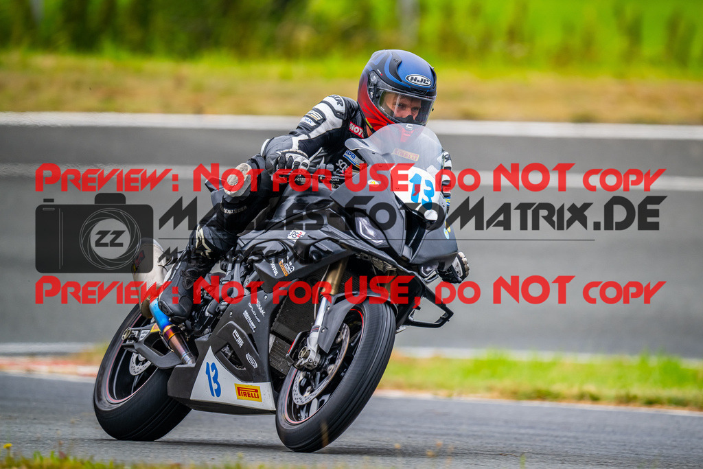 MaZZes_FotoMatrix_240726_6007705_1532 | STK