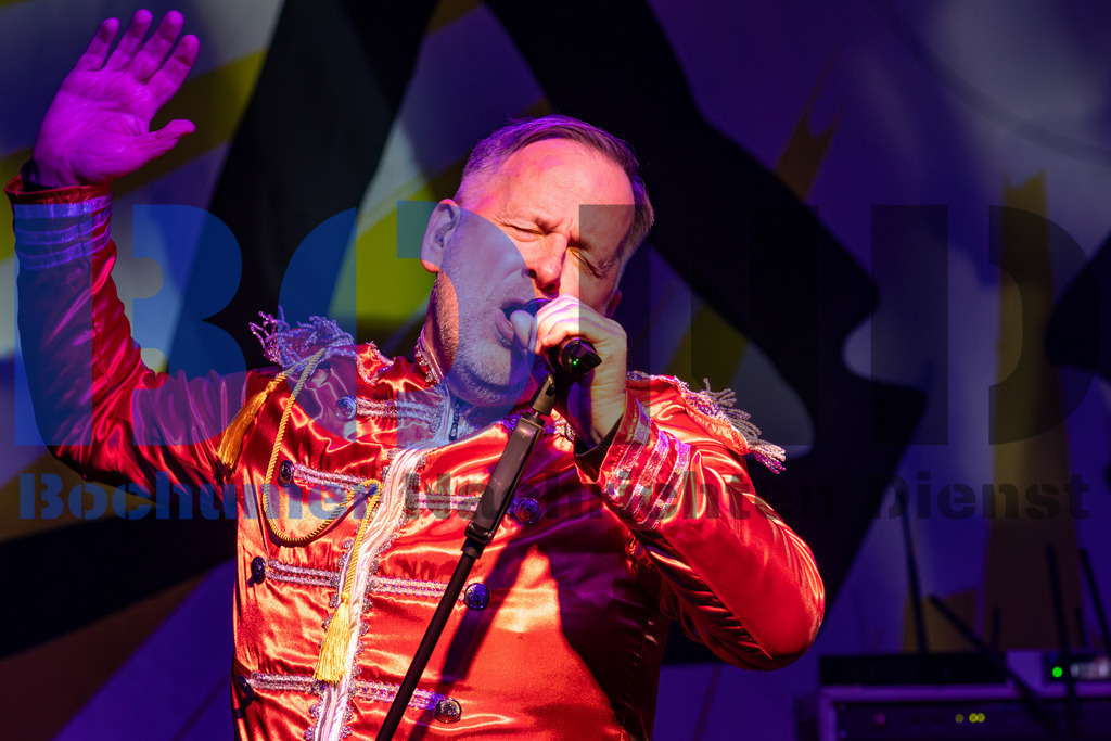 SES_GBAZEC20241227-15 | bond - Realisiert mit Pictrs.com