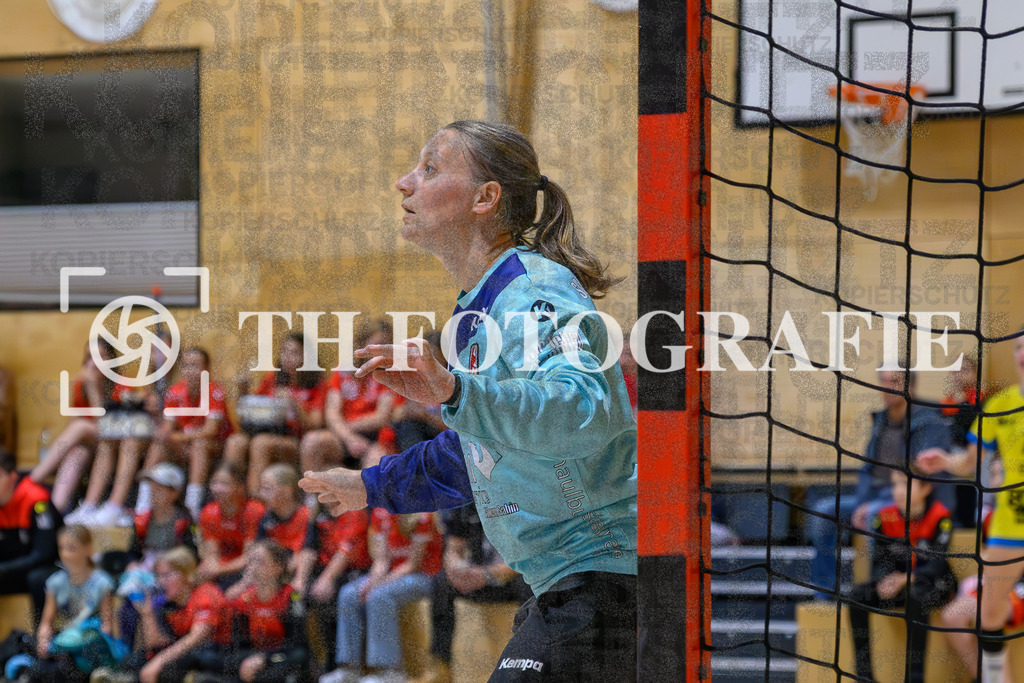 GER, SG Maulburg/Steinen - SV Allensbach 2, Handball, Suedbadenliga, 2. Spieltag, Saison 2023/2024, 14.10.2023 | Antje Matschenz (SG Maulburg-Steinen, #01)

GER, SG Maulburg/Steinen - SV Allensbach 2, Handball, Suedbadenliga, 2. Spieltag, Saison 2023/2024, 14.10.2023

Foto: TH Fotografie/Thomas Hess