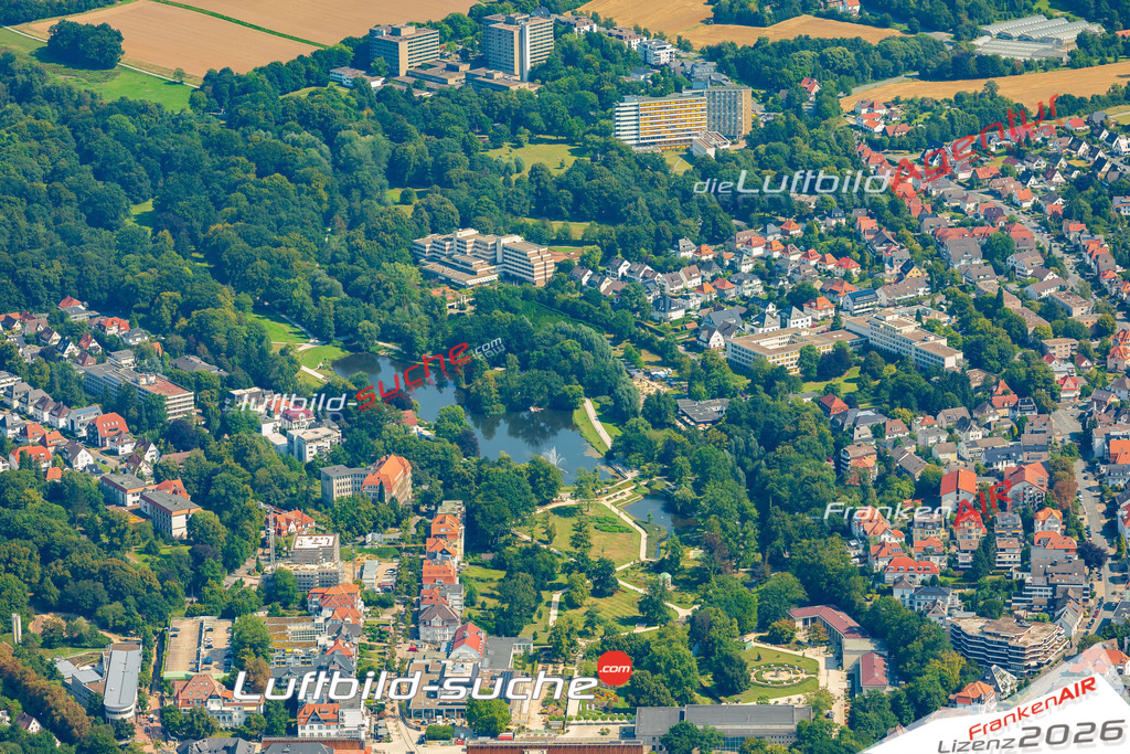 Luftaufnahme Kurpark Bad Salzuflen - Die Luftaufnahme wurde 2025 vom UL-Flugzeug heraus erstellt ( ohne Drohne ) - Hochauflösende Luftaufnahme - für professionelle Ausdrucke geeignet. Die Geschenkidee !Mit Lizenz und Bildrechte bestellbar