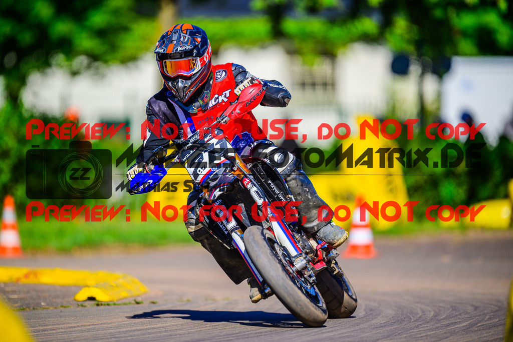 MaZZes_FotoMatrix_240816_6007705_2-155 | UE40