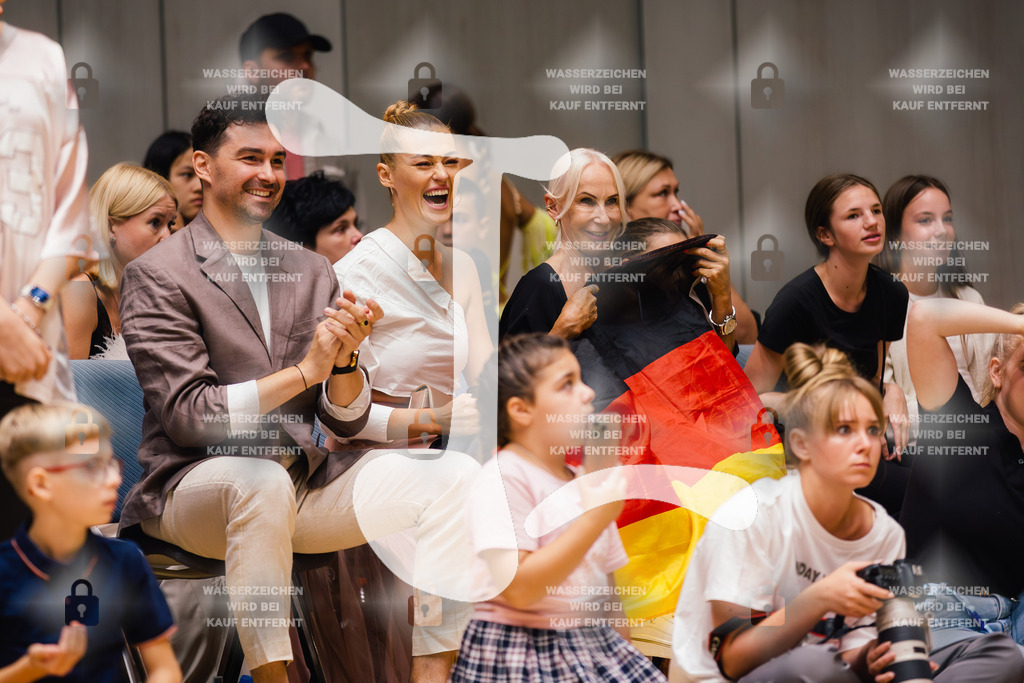 GOC 2025 - WDSF Solo Junior II Latin Female - 2025-08-21-8795 | Webshop for digital downloads and prints of dance sport, event & show photographer Julian Link - Realisiert mit Pictrs.com